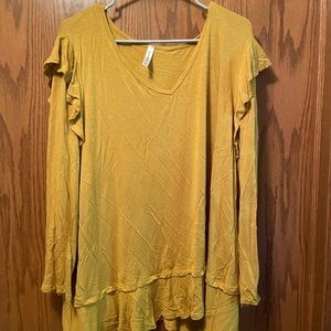 🔥🔥Emerald 3X EUC long sleeve tunic. Super cute ruffles at the shoulder & hem.